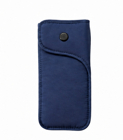 Funda Zentra cerrada con el celular asegurado